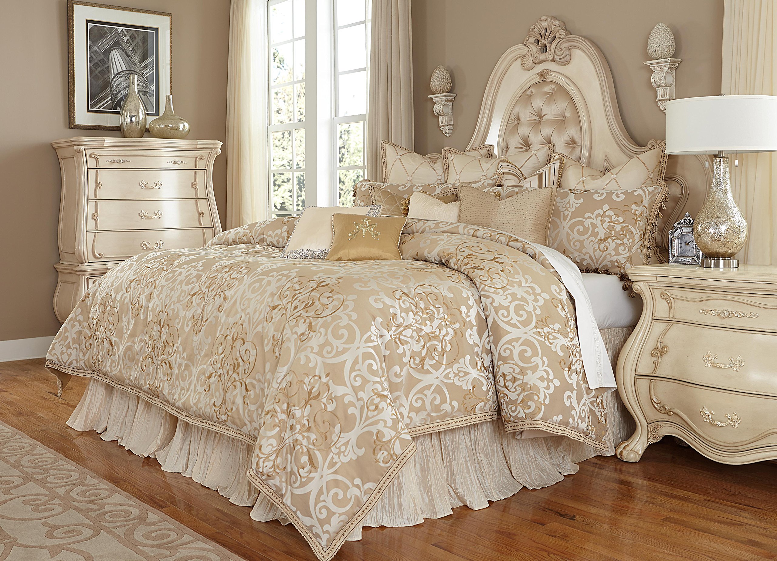 Michael Amini Luxembourg 13 Piece Comforter, Kin...