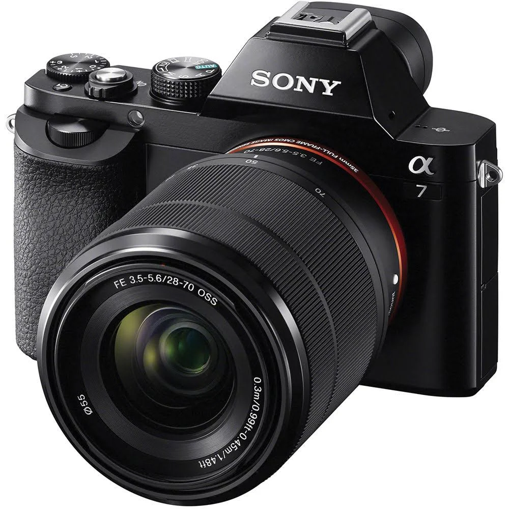 Sony Câmera digital sem espelho full-frame a7 com lente 28-70mm